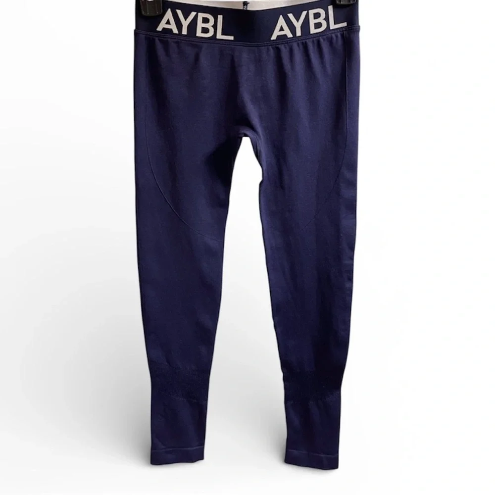 AYBL Navy Staple Seamless Low Rise Athletic Leggings - small